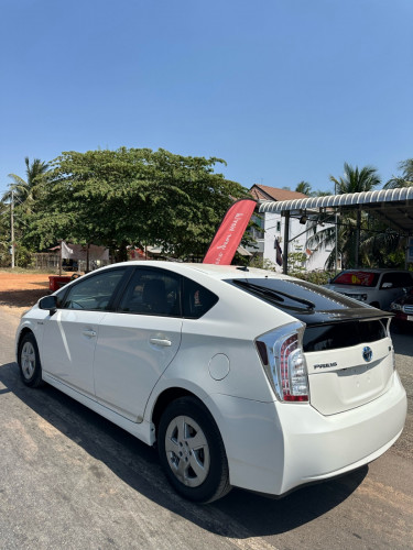 Prius ឆ្នាំ 2010 ឡើងស្តុប012 ឡានមូលស្អាតពិន្ទុខ្ពស់