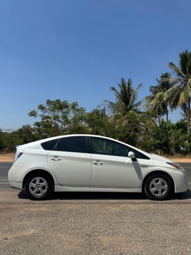 Prius ឆ្នាំ 2010 ឡើងស្តុប012 ឡានមូលស្អាតពិន្ទុខ្ពស់