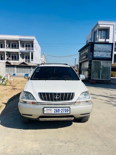 Rx300ឆ្នាំ2002ប៉ុង1ឡានផែន