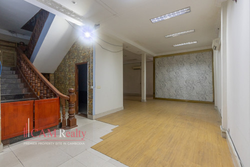 Shophouse For Rent Near Vanda Institute