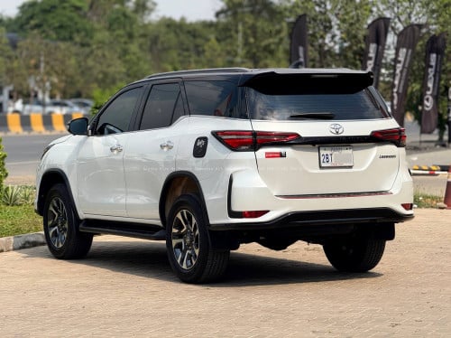 TOYOTA FORTUNER​ LEGENDER 2023