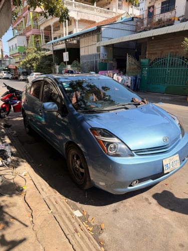 Toyota prius 05 Full option