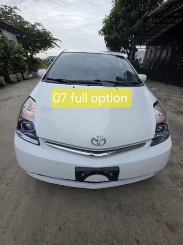 Toyota Pruis 07 full option ក្រដាសពន្ធ
