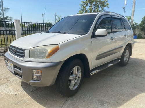 TOYOTA RAV4-L01-P1-ឡាន​នៅផ្ទះ​