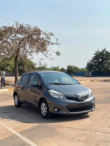 Toyota vitz2013-Smartkey មហាខ្ចី មិនខកជើង