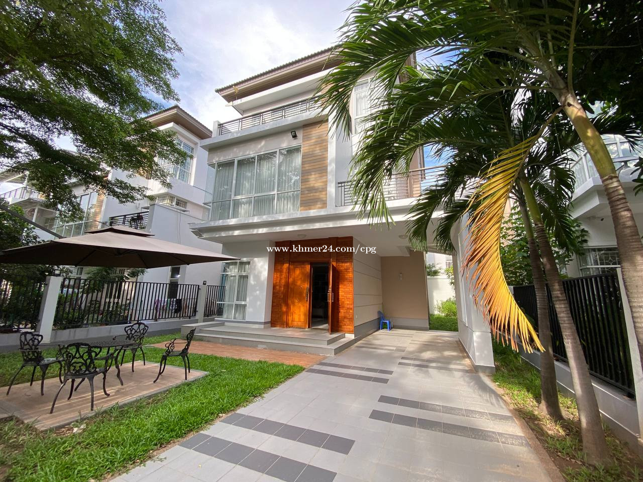 វីឡាសម្រាប់ជួល l Villa for rent at Peng Huoth Beoung Snou