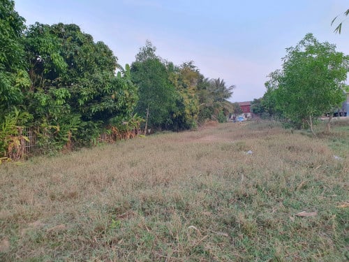 លក់ដីបន្ទាន់