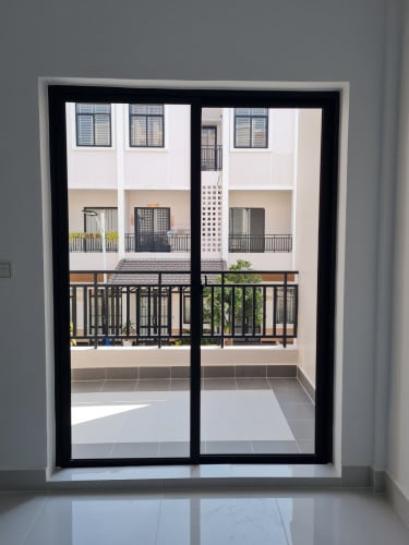 សិប្បកម្មដែក កញ្ចក់ ពិដាន និងទូរដេគ័រគ្រប់ប្រភេទ