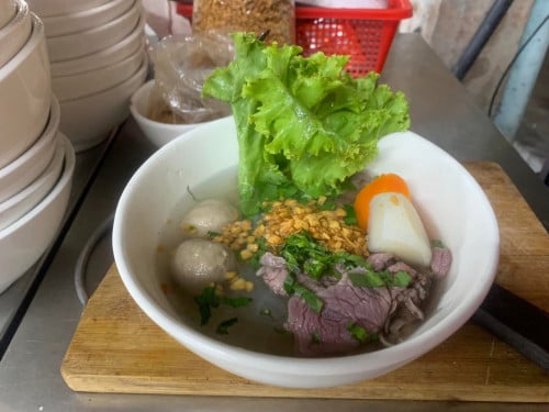 តម្លៃ5000៛ ទីតាំងផ្លូវក្រោលសេះកែងMH Motel