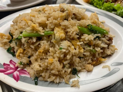 តម្លៃ5000៛ ទីតាំងផ្លូវក្រោលសេះកែងMH Motel