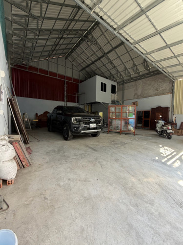 ឃ្លាំងថ្មីសម្រាប់ជួល 800$ មួយខែ