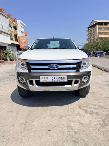 ​Ford 2014 XLT 3.2 ទឹកថ្នាំសុីន85%  ម្ចាញដេីមទីមួយ​
