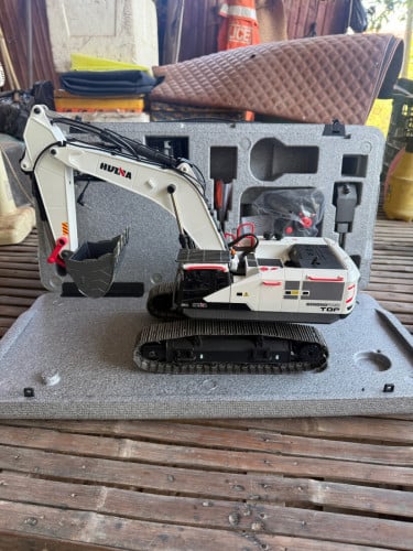 អេសស្កា Huina 1594 នៅ ដូចថ្មី 130$ អត់ពេលលេង