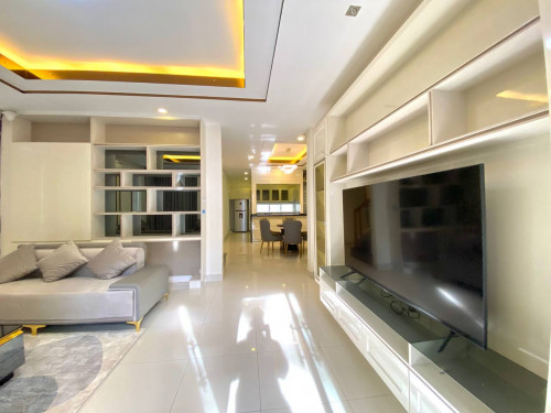 វីឡាសម្រាប់ជួល l Villa for rent at Peng Huoth Beoung Snou