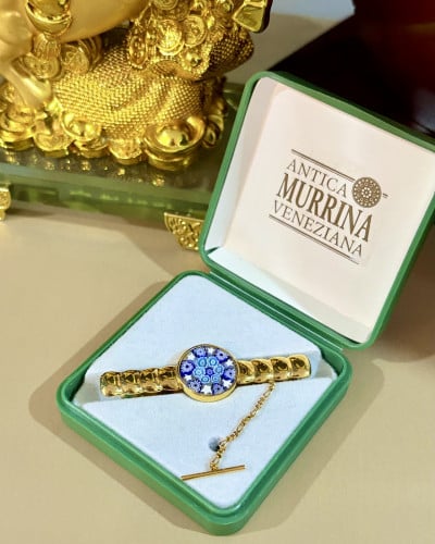 ម្ជុលខ្ទាស់ក្រវាត់ក (Tie Clip) ដ៏ប្រណីតពីប្រេនល្បីរបស់អ៊ីតាលីគឺ Antica Murrina Veneziana