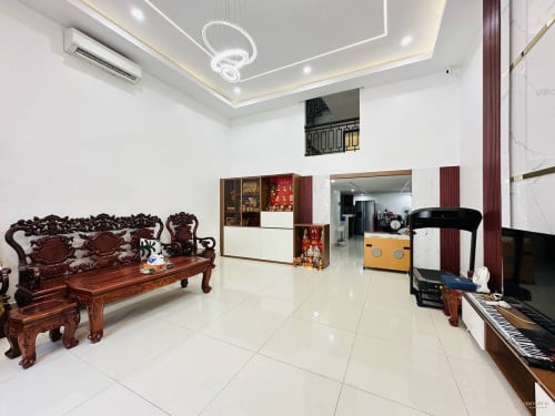 6Bedrooms Shophouse in BKK1- For Sale