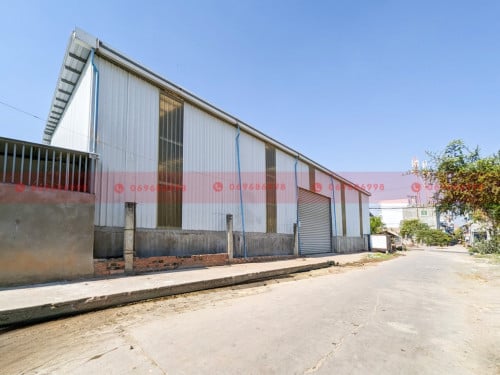 900 Sqm Warehouse For Lease Near AEON Mall Sen Sok City, Phnom Penh