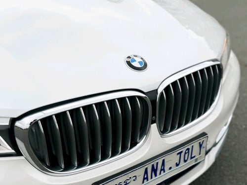 BMW 7series LWB VIP រថយន្តនៅថ្មីណាស់ ទឹកថ្នាំសុីនមួយជុំ