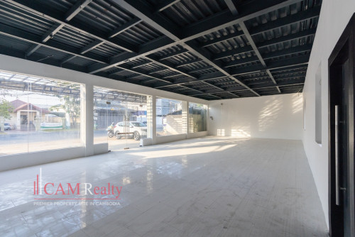 Commercial Building For Rent Along Street 598