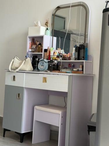 Dressing Tabe ( make up table )