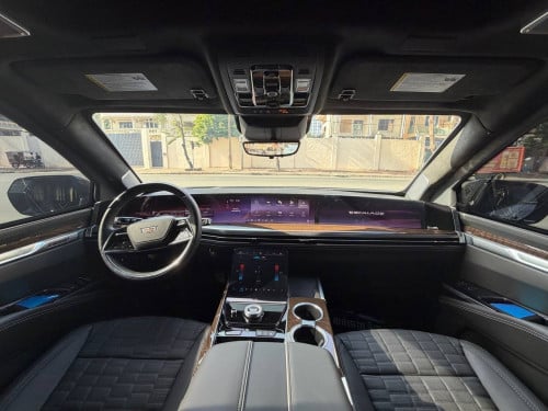 Escalade sport platinum 2025 ថ្មីខ្លាញ់គោជាប្រភេទរថយន្តកាពារគ្រាប់ប៉ាឡាំងដាស់