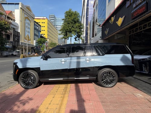 Escalade sport platinum 2025 ថ្មីខ្លាញ់គោជាប្រភេទរថយន្តកាពារគ្រាប់ប៉ាឡាំងដាស់