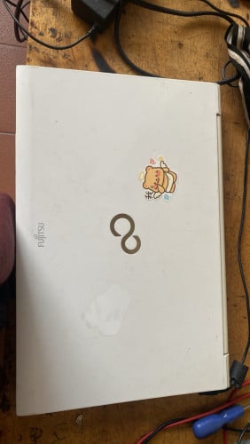 Fujitsu Laptop 583GB gtx 620M i5