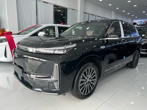 Geely M9 hybrid 1300km