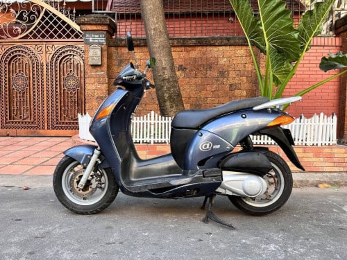 HONDA SH150, 550$,150cc, year 2012,from Japan)have ID crad មានកាតគ្រី