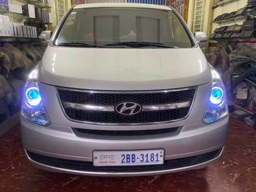 HYUNDAI Starex 2008 For Rent /出租