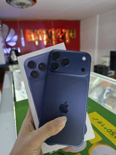 iPhone 17pro max 256G sim2 ថ្ម100% សាកបាន34ដង ស្អាតខ្ចីញ៉េញ 99% ធានាហ្សីនសុំនុំ