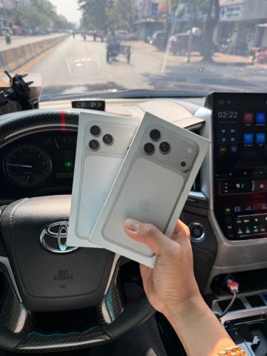 Iphone17promax LL 1340$ new box