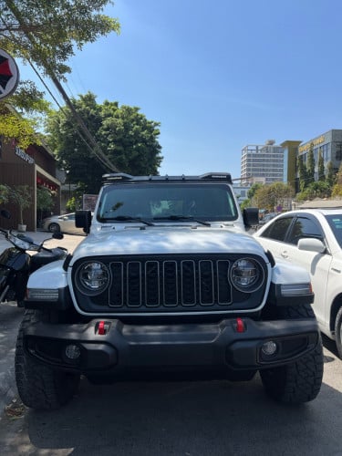 Jeep Wrangler Sport 2018 ក្រដាស់ពន្ធ