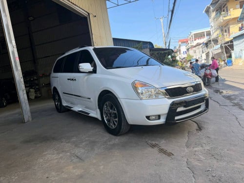 Kia Carnival 2013full option