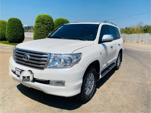 Land Cruiser ខួប60ឆ្នាំ 2011