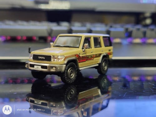 Land cruiser 70 series (mini whells) 1/64