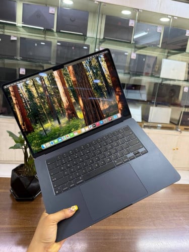 MacBook Air M3 2024 99.9999%