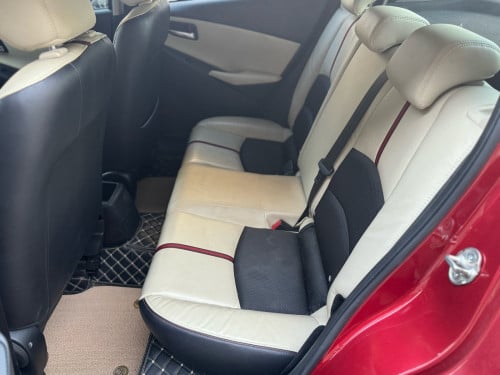 Mazda 2 2017 full