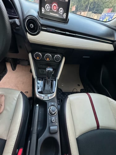 Mazda 2 2017 full