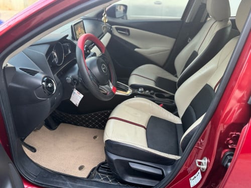 Mazda 2 2017 full