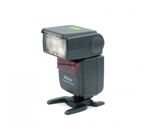 NIKON SPEEDLIGHT SB-600