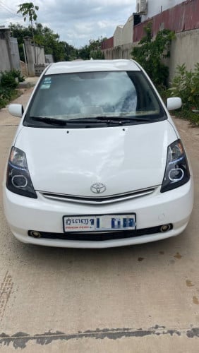 PRIUS 2004 For Rent /出租