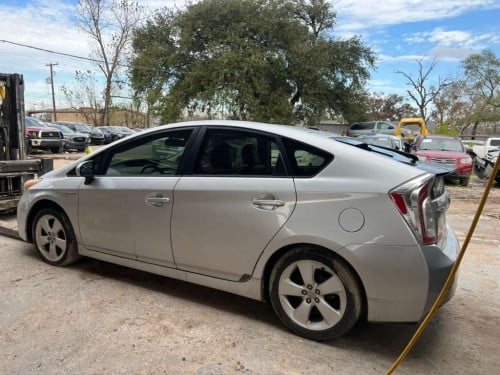 Prius 2012 Option 5 Advanced ដល់ផែ 28-03-26 តម្លៃសាង