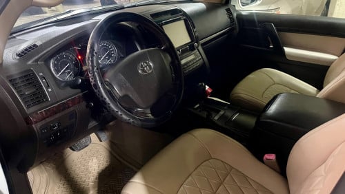Toyota Land Cruiser 2008 V8 gasoline  urgent sale!!!