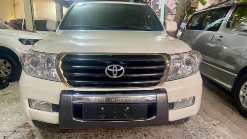 Toyota Land Cruiser 2008 V8 gasoline  urgent sale!!!
