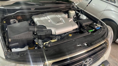 Toyota Land Cruiser 2008 V8 gasoline  urgent sale!!!
