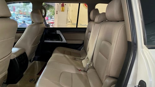 Toyota Land Cruiser GXR V6 urgent sale!!!
