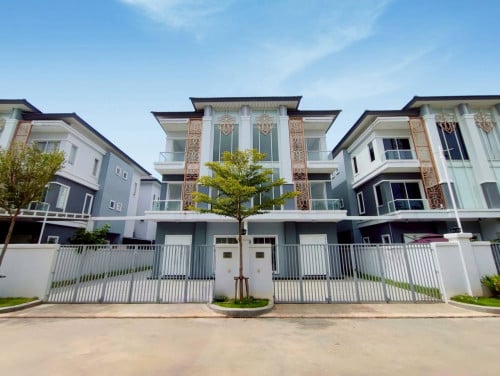 Twin villa for sale at borey varina krang thnong