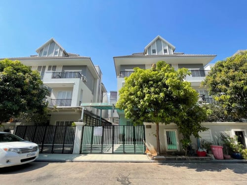 Villa for at Borey Phnom Penh Thmey Russey Keo