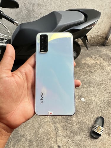 Vivo Y20 Ram4 64gសំនុំសុីន​ ម៉ាុសីនស្អាតថ្មកាន់សហាវតួស្អាតនៅថ្មីៗ